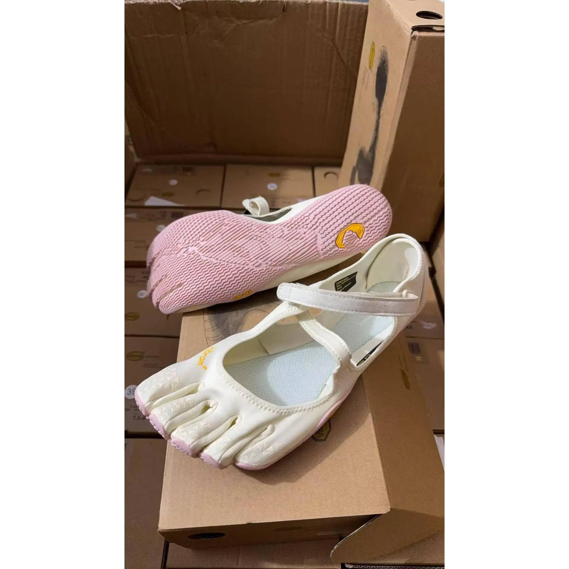 Five-Toe Yoga Shoes Pilates Women'S Sports Fitness Dance Toe-Separating Shoes Suitable for Running Fitness Yoga Pilates Sports Outdoor Ballet Flats Balance Breathable Technology
